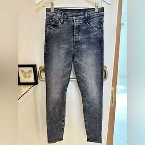MOTHER “The Stunner” Stonewashed Black Skinny Jeans